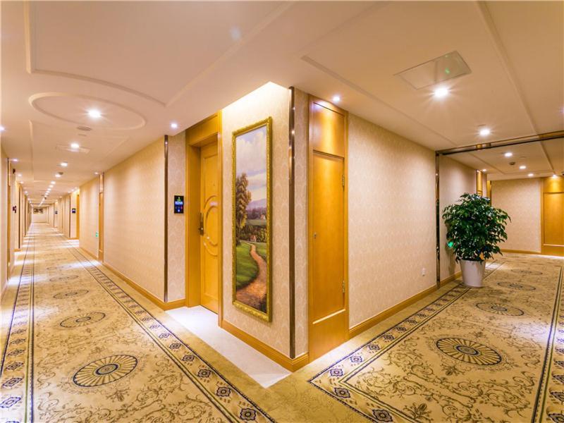Vienna International Hotel Shanghai Pudong New International Exbition Central Екстер'єр фото